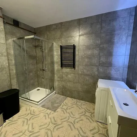 Two Bedroom Barinu Street Apartment *